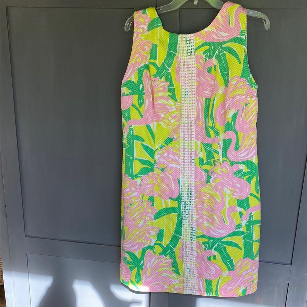 Lilly Pulitzer Ptp 19. Tag says 24. Nooo way. It is Medium - Large